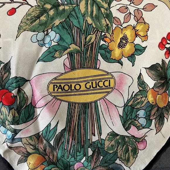 Rare Vintage Paolo Gucci Silk Floral Scarf 90cm Square - Picture 3 of 4